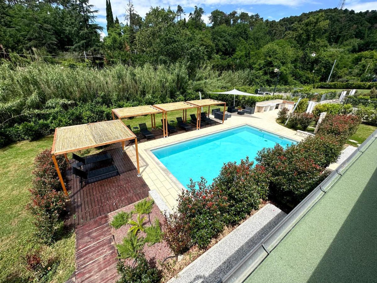 Le Village Sarzana Exteriér fotografie